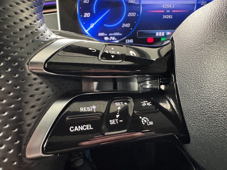 Mercedes EQE350 AMG Line 4d