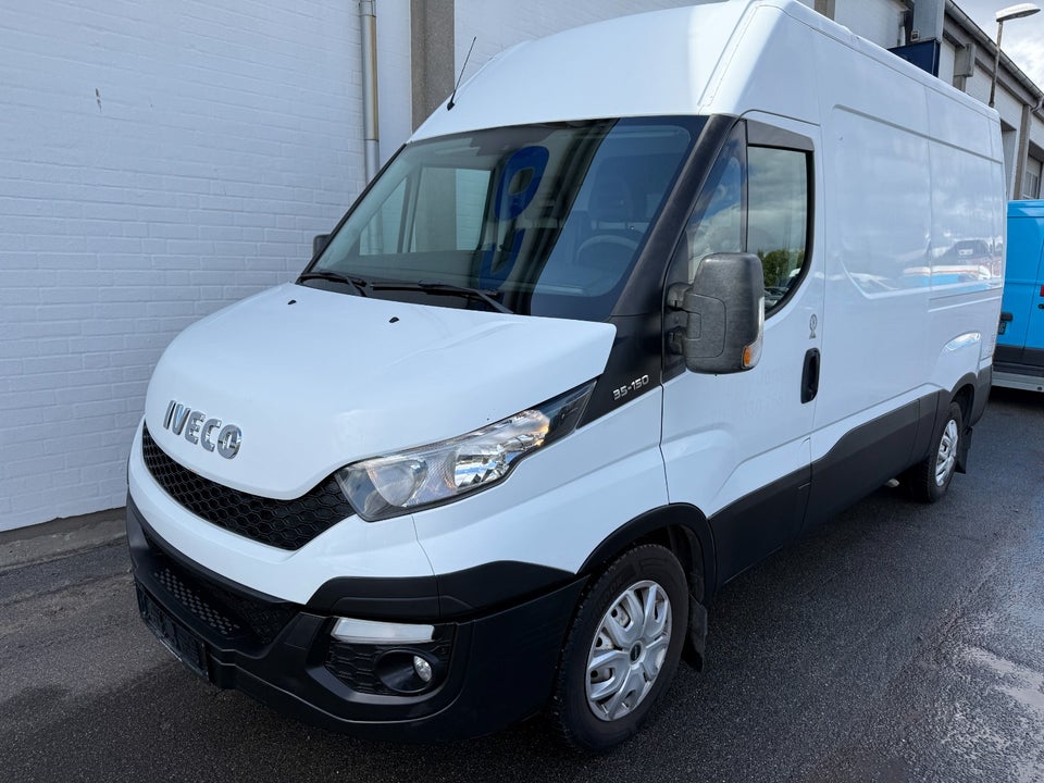 Iveco Daily 2,3 35S15 10,8m³ Van