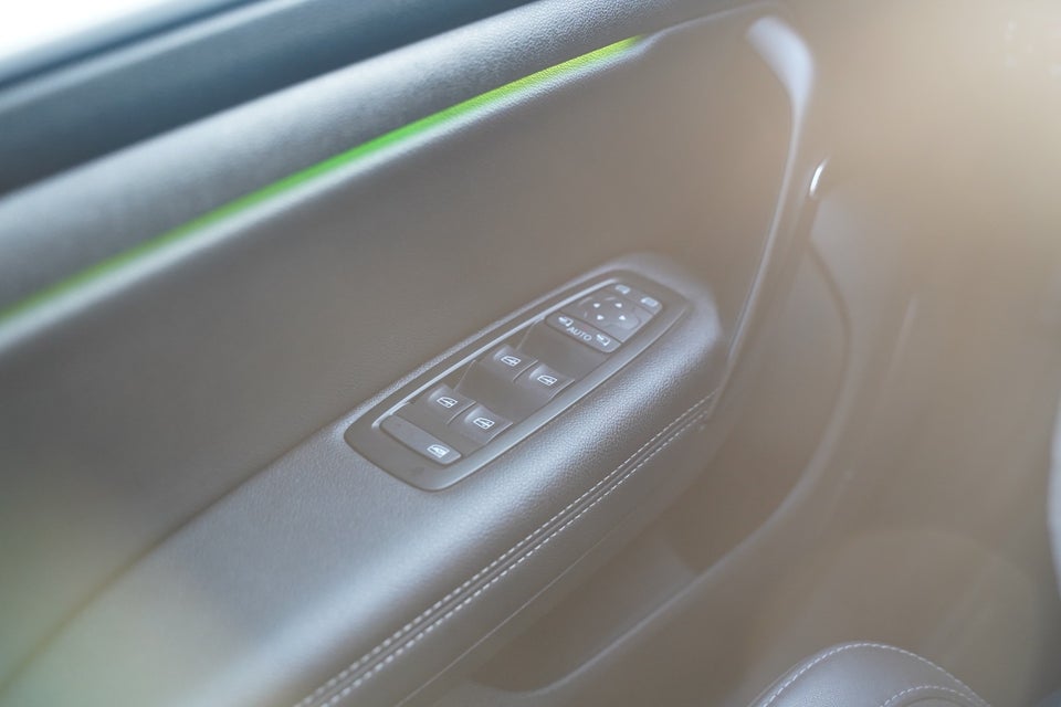 Renault Megane IV 1,6 E-Tech Intens Sport Tourer 5d