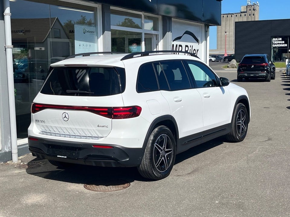 Mercedes EQB300 AMG Line 4Matic 5d