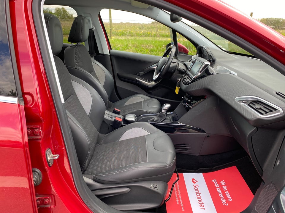 Peugeot 2008 1,6 BlueHDi 100 Allure Sky 5d