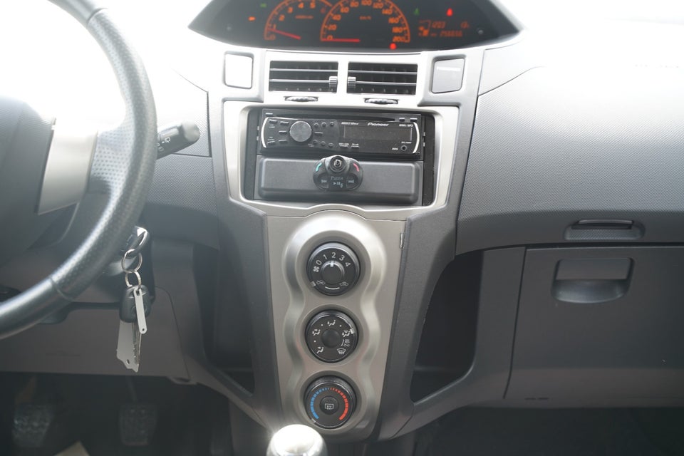 Toyota Yaris 1,4 D-4D T2 Van 5d