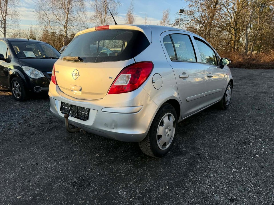Opel Corsa 1,4 16V Enjoy 5d
