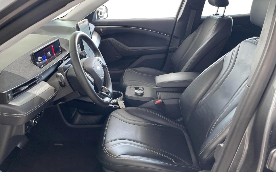 Ford Mustang Mach-E 70 Standard Range 5d