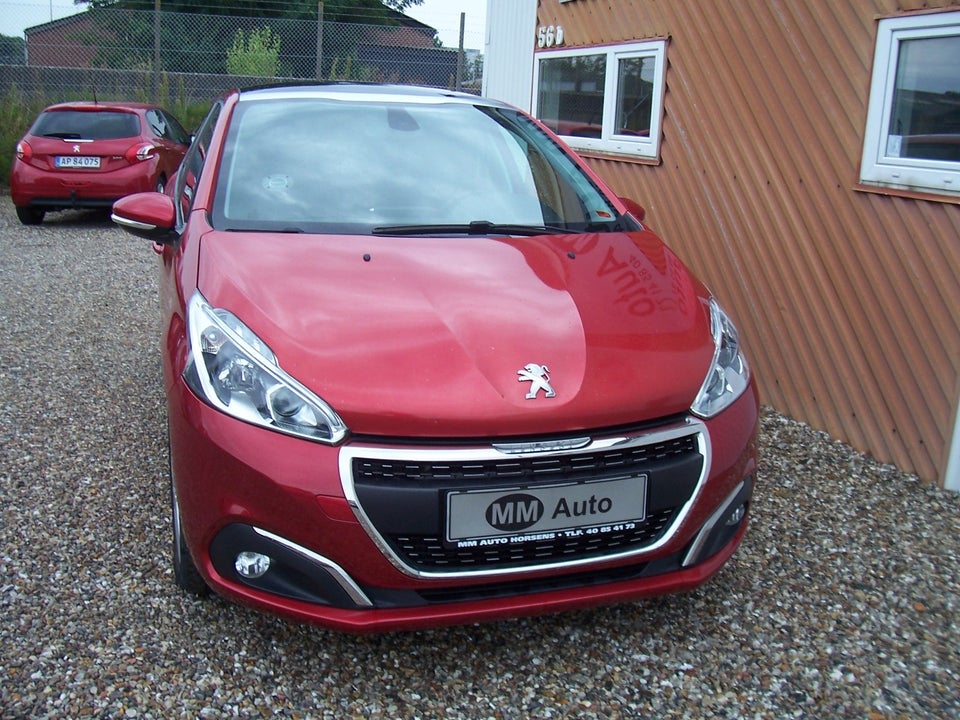 Peugeot 208 1,5 BlueHDi 100 Signature Sky 5d