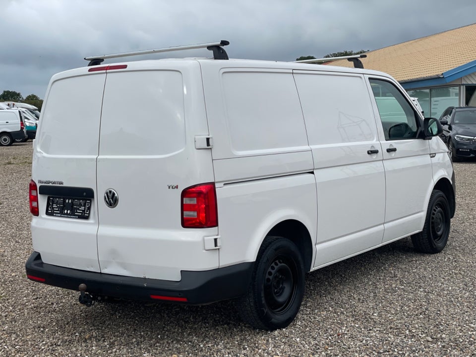 VW Transporter 2,0 TDi 150 Kassevogn DSG kort