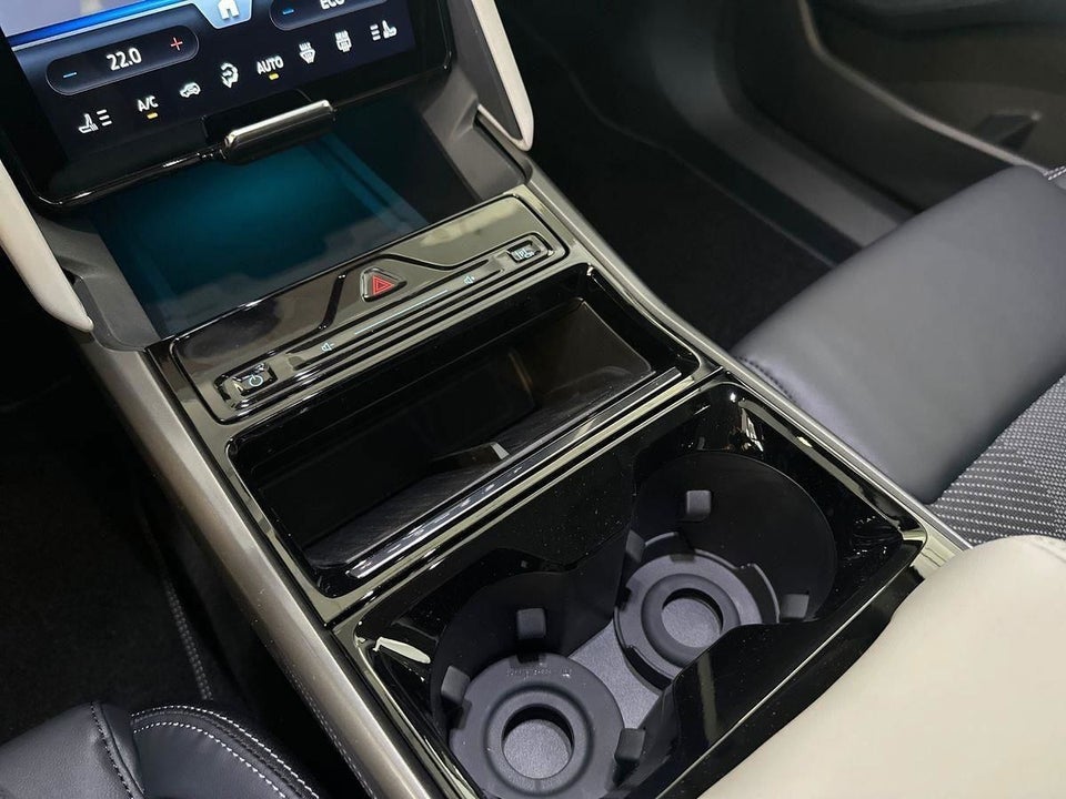 Ford Explorer 84 Select Extended Range AWD 5d