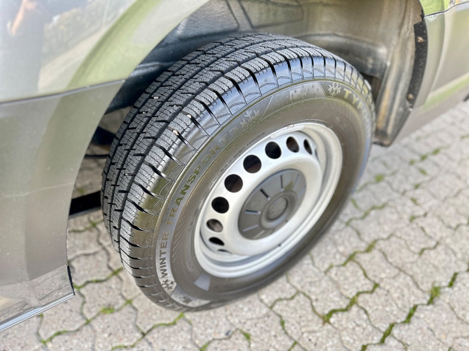 VW Crafter 35 2,0 TDi 177 Kassevogn L3H3 aut.