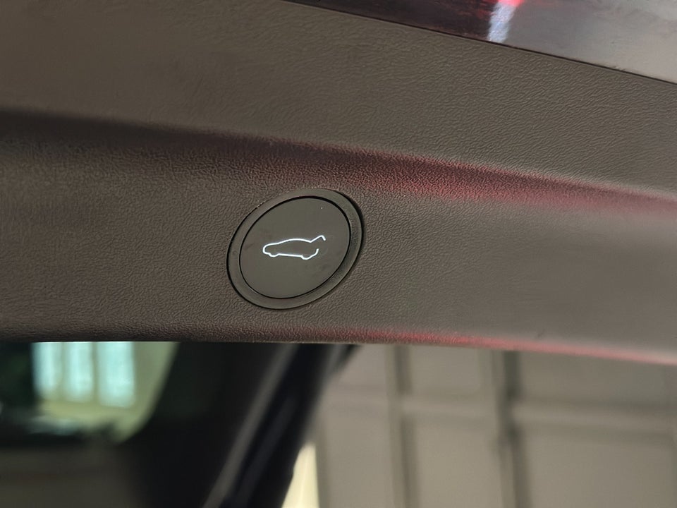 Tesla Model Y Long Range AWD 5d