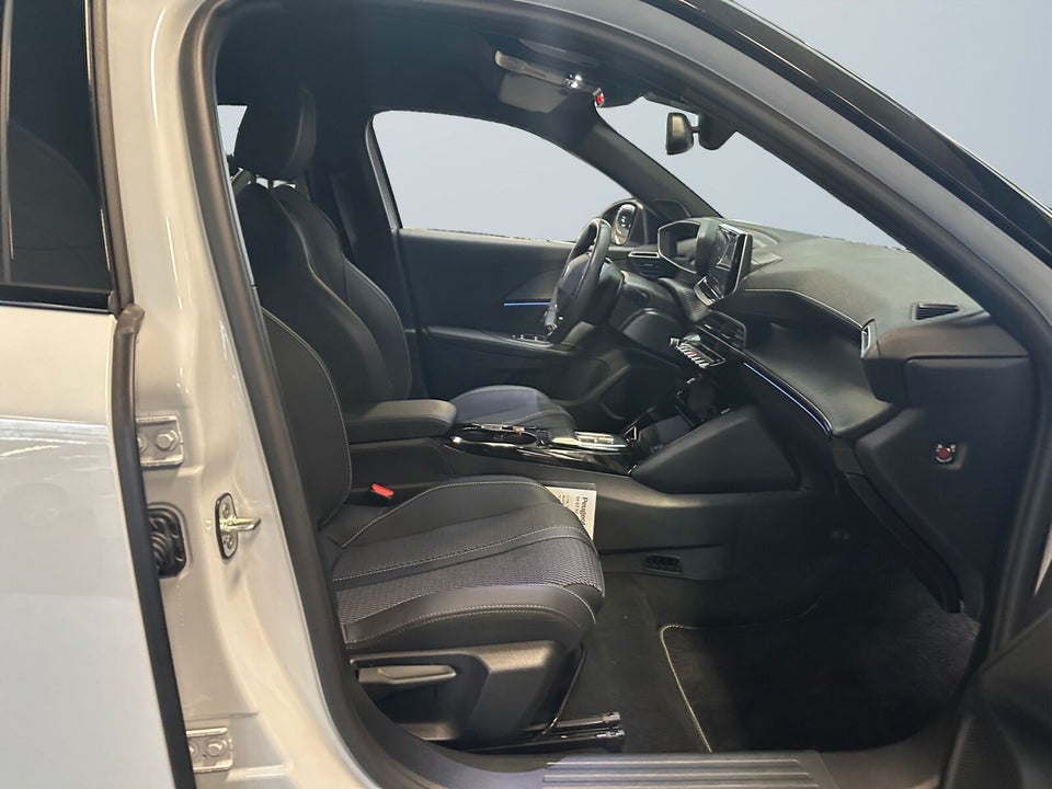 Peugeot e-2008 54 GT 5d