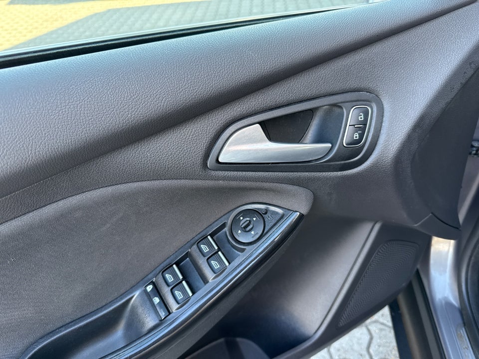 Ford Focus 1,0 SCTi 125 Titanium stc. 5d