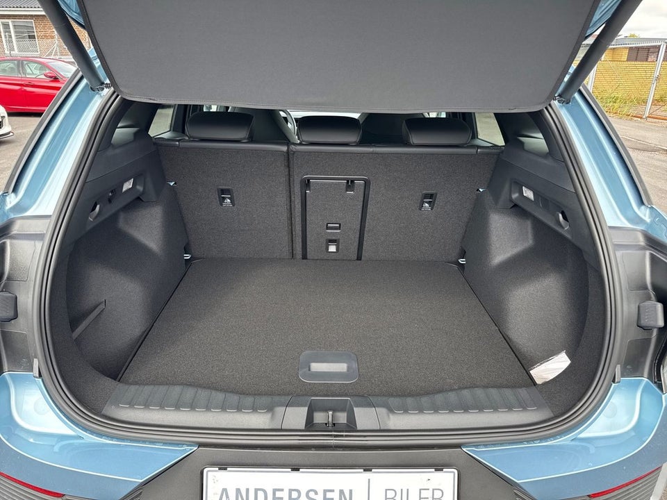 Ford Explorer 77 Premium Extended Range 5d