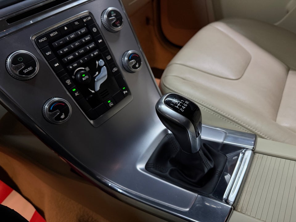 Volvo XC60 2,0 D3 150 Momentum 5d