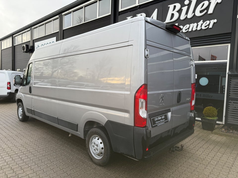 Peugeot Boxer 333 2,2 BlueHDi 140 L3H2 Premium