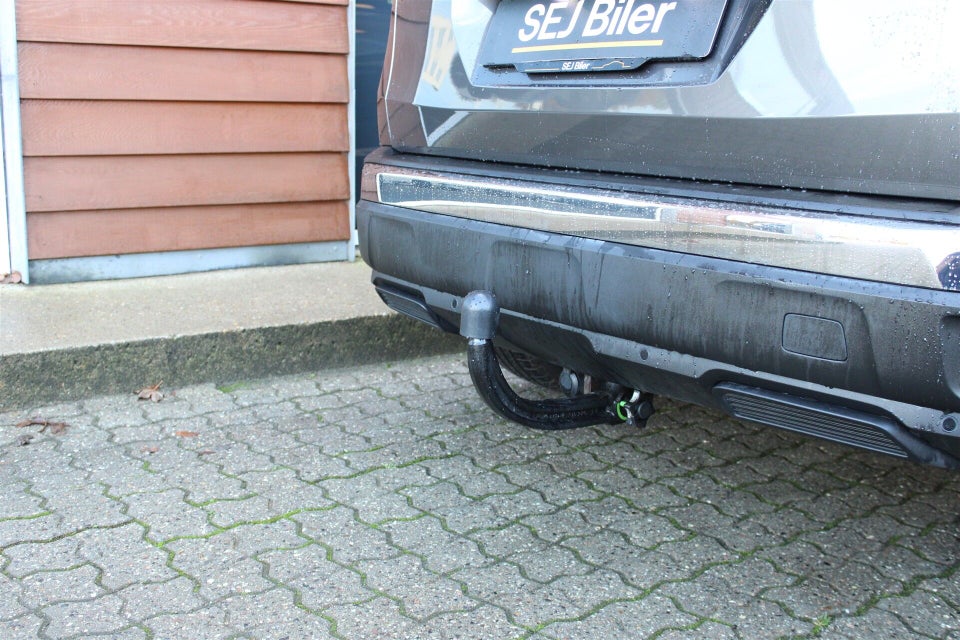 Peugeot 3008 1,6 Hybrid First Selection EAT8 5d