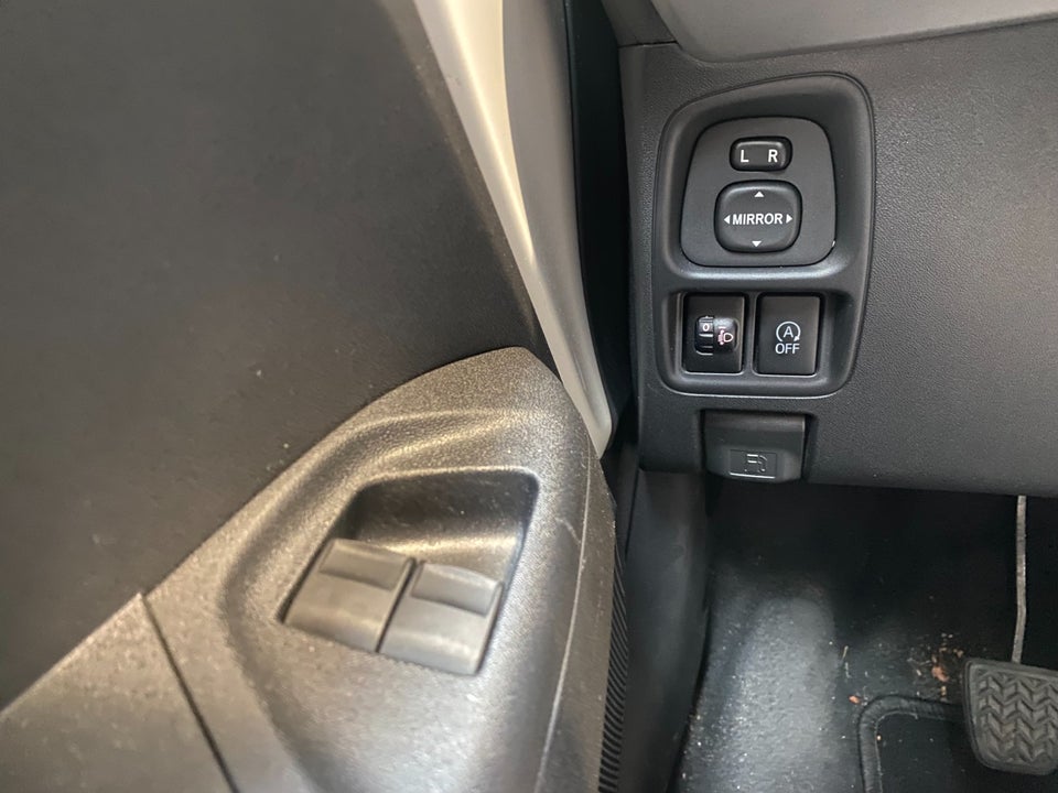 Toyota Aygo 1,0 VVT-i x-press 5d
