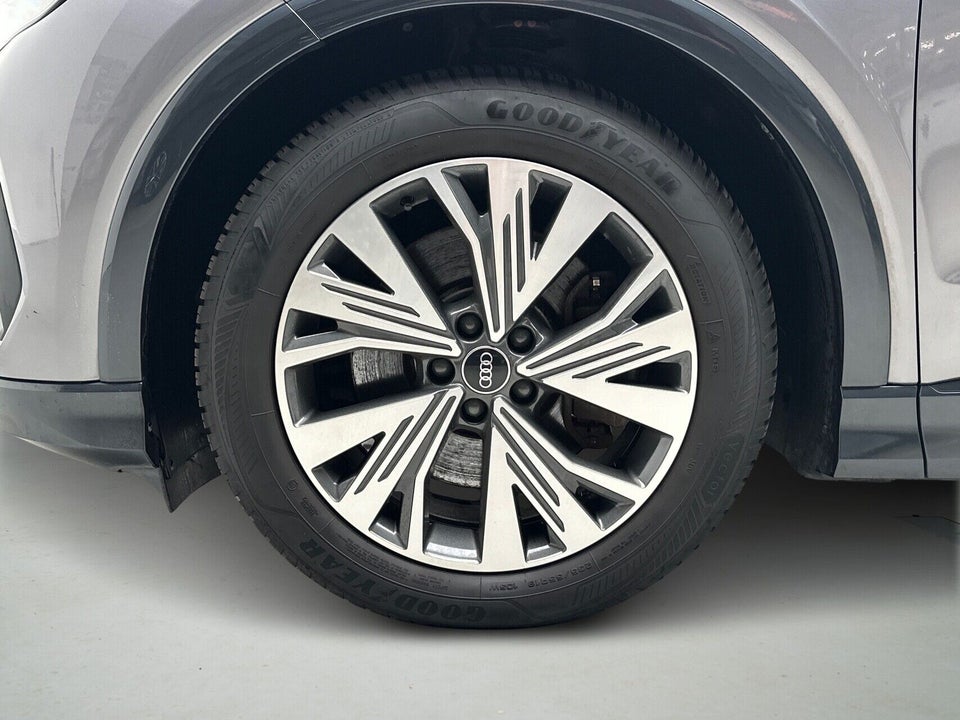 Audi Q4 e-tron 40 S-line 5d