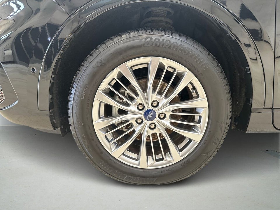 Ford Kuga 2,5 PHEV ST-Line X CVT 5d