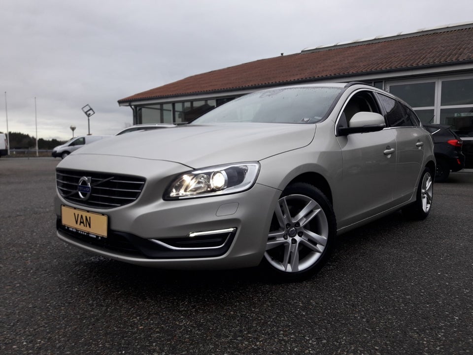 Volvo V60 2,0 D5 225 Momentum aut. Van 5d