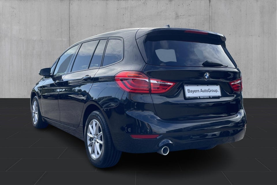 BMW 216i 1,5 Gran Tourer Connected 7prs 5d