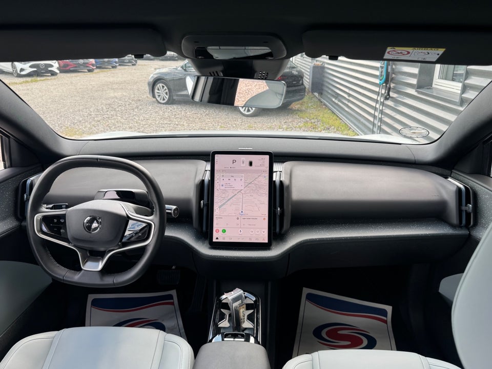 Volvo EX30 Twin Performance Plus 5d