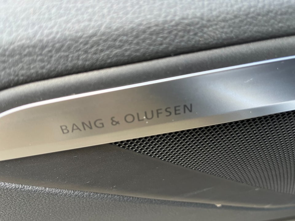 Audi e-tron 55 S-line quattro 5d