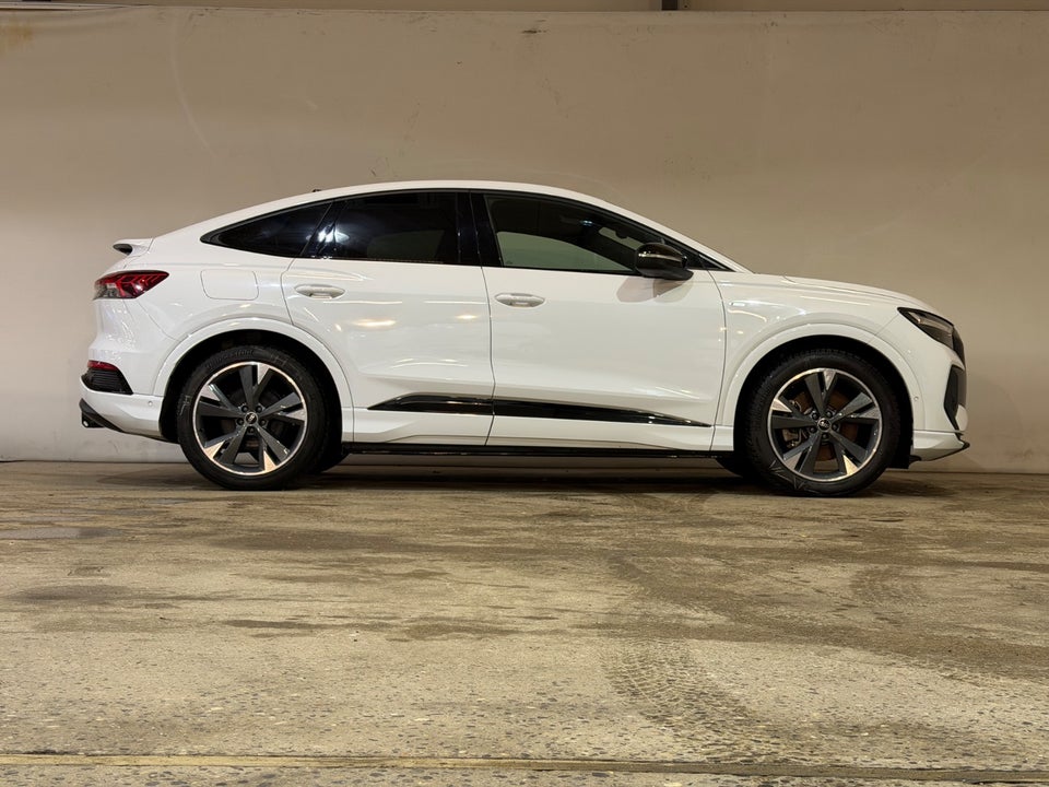 Audi Q4 e-tron 40 S-line Sportback 5d