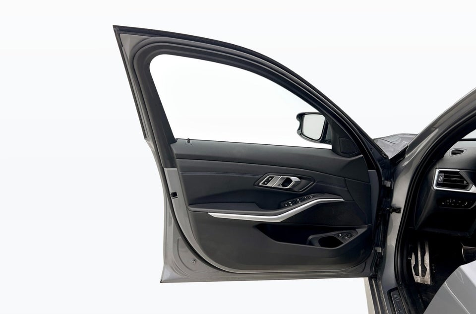 BMW 330e 2,0 Touring M-Sport aut. 5d