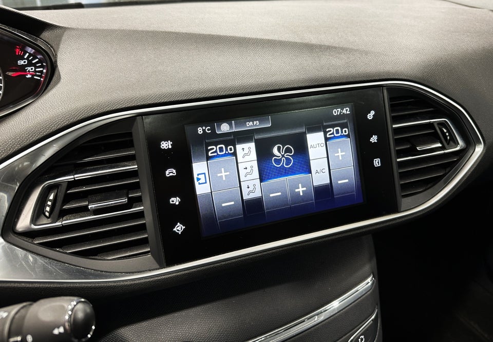 Peugeot 308 1,6 BlueHDi 120 Allure SW 5d