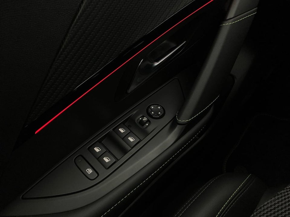 Peugeot e-208 54 GT 5d