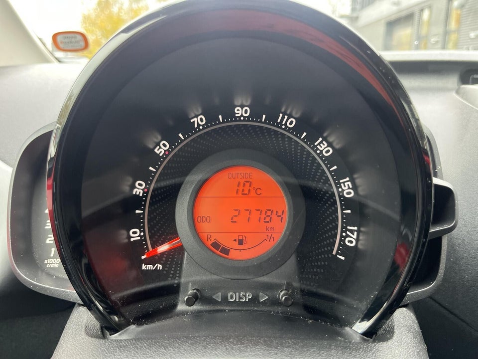 Toyota Aygo 1,0 VVT-i x-pression 5d