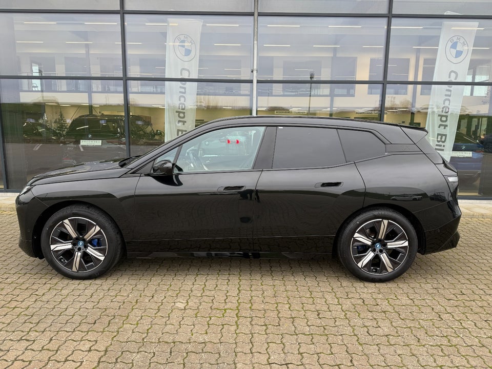 BMW iX xDrive40 Super Charged 5d