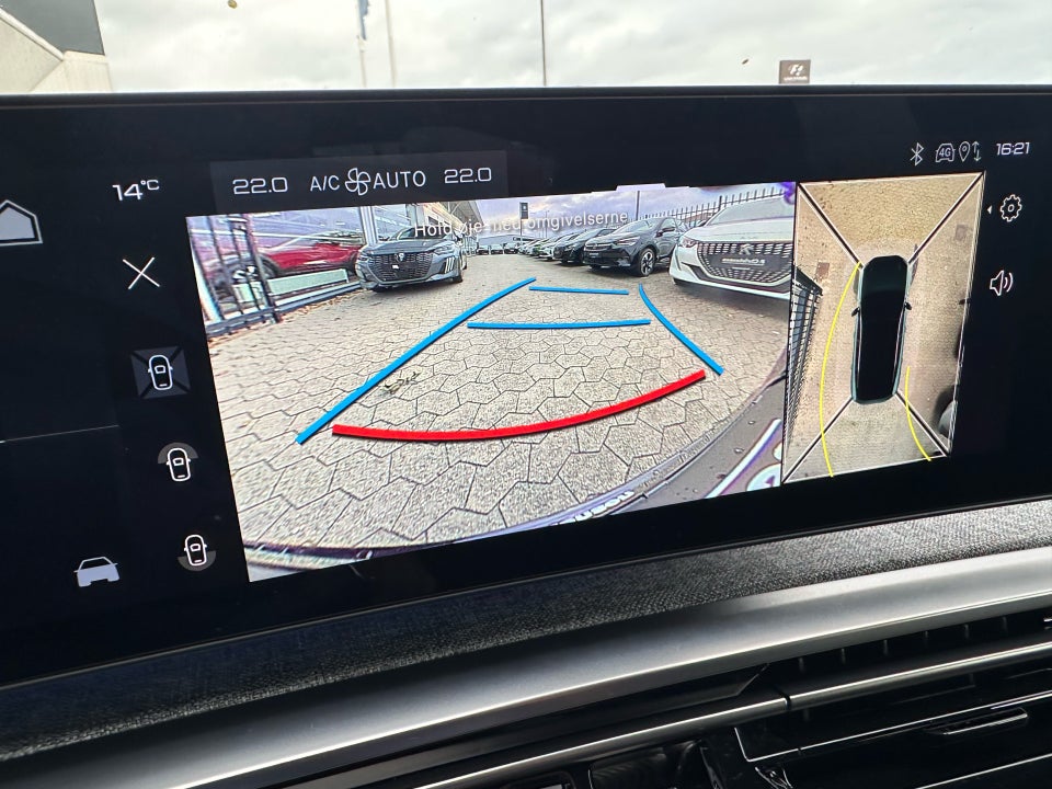 Peugeot e-3008 77 GT Pack 5d