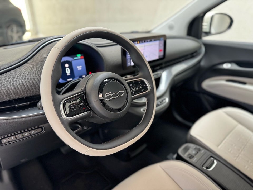 Fiat 500e 42 la Prima by Bocelli 3d