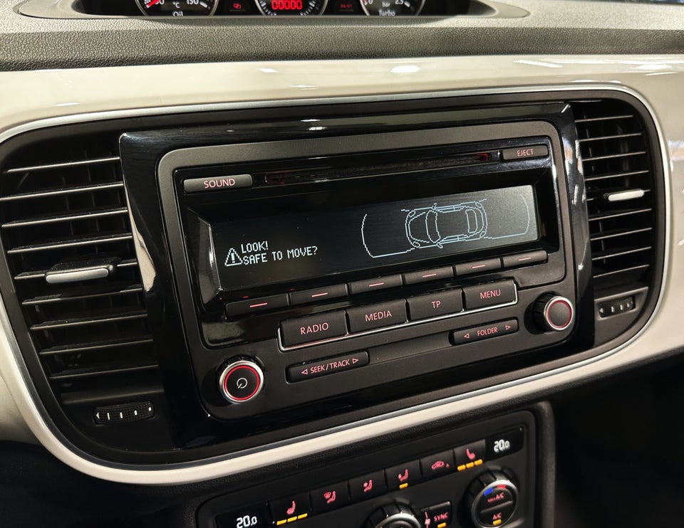 VW The Beetle 1,4 TSi 160 Design 2d