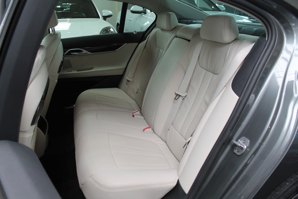 BMW 740i 3,0 aut. 4d