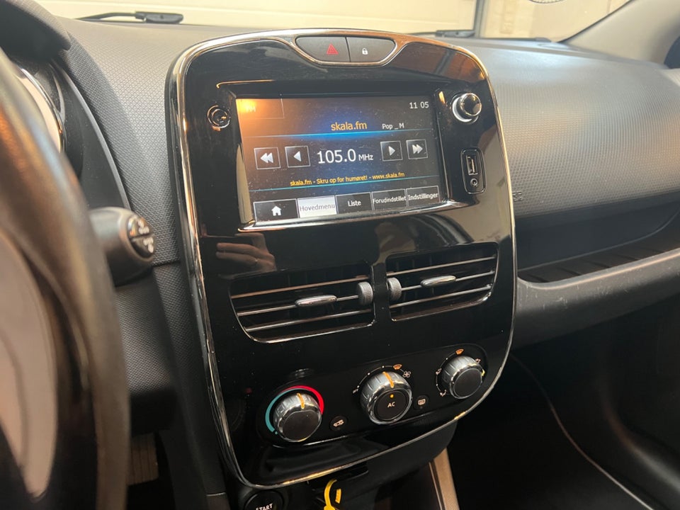 Renault Clio IV 0,9 TCe 90 Expression Sport Tourer 5d