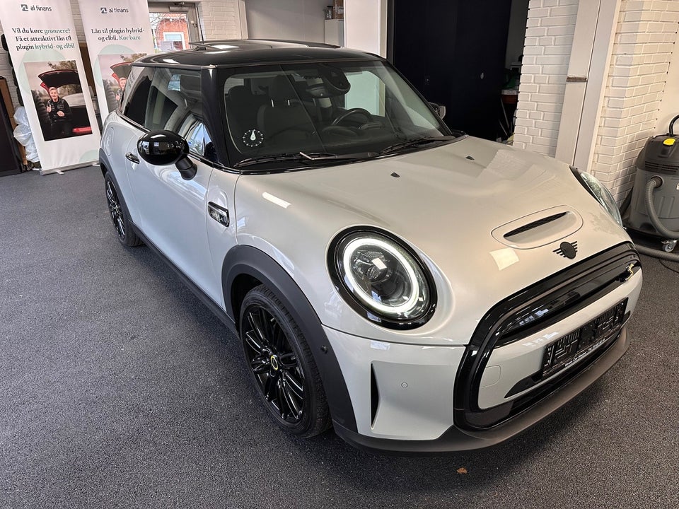 MINI Cooper SE Camden Edition 3d