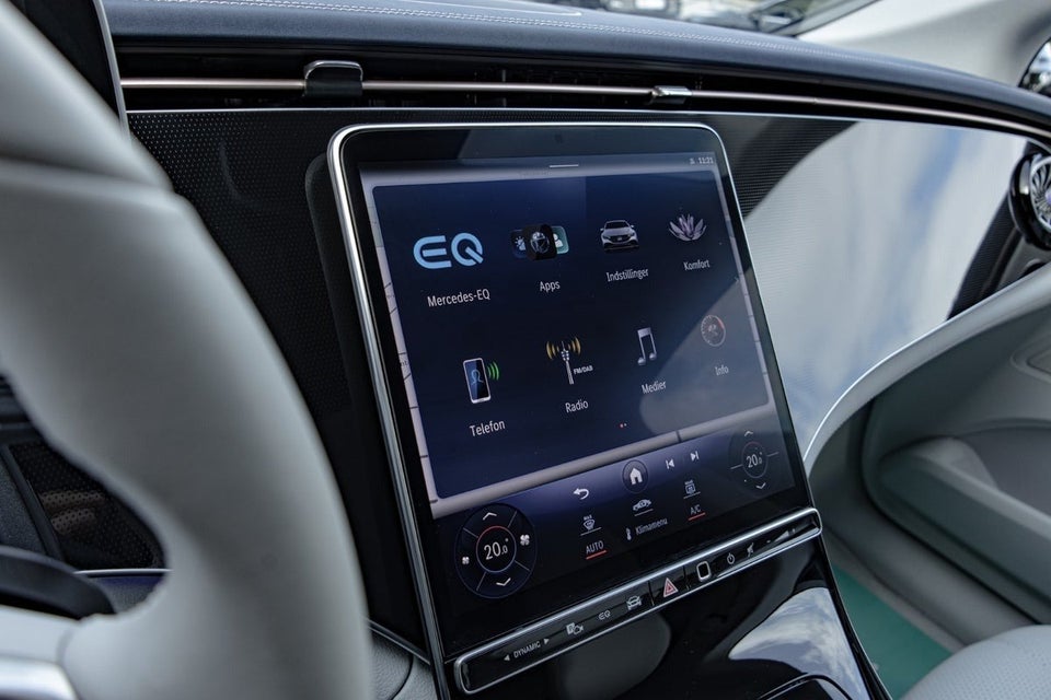 Mercedes EQE300 Avantgarde 4d