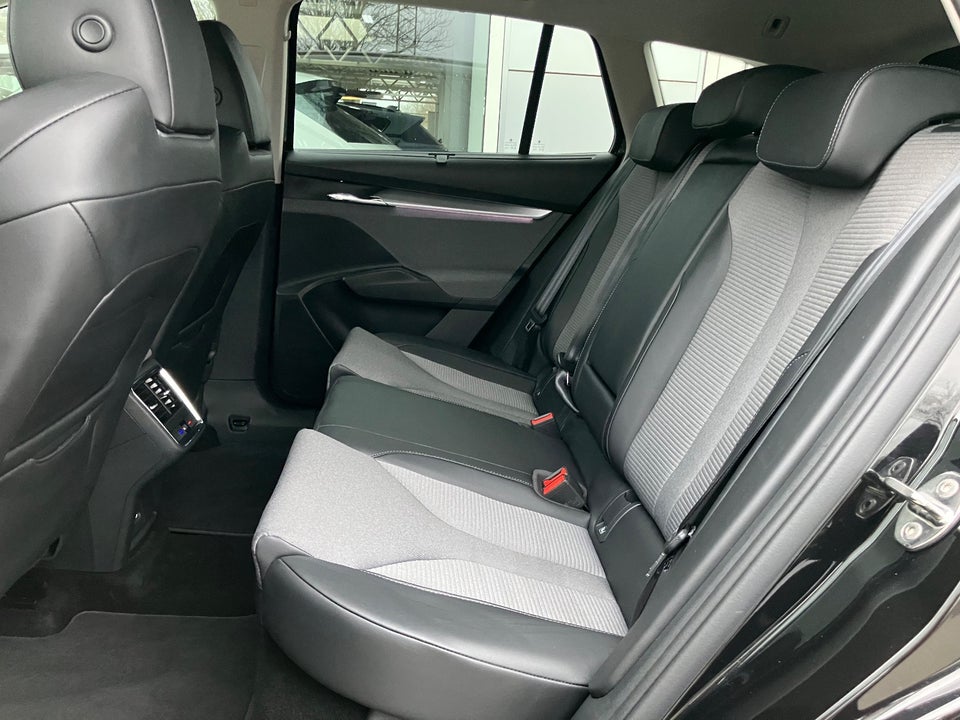 Skoda Enyaq 60 iV Premium 5d