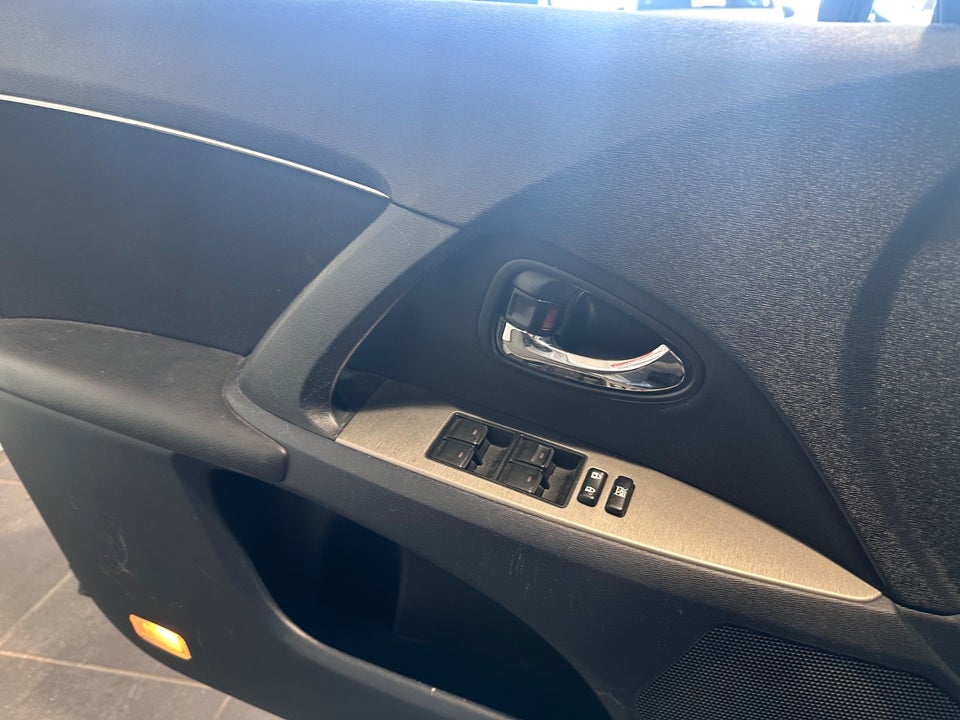 Toyota Avensis 2,0 D-4D T2 stc. 5d