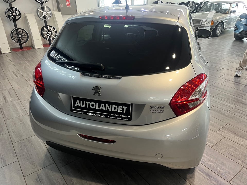 Peugeot 208 1,2 VTi Active 5d