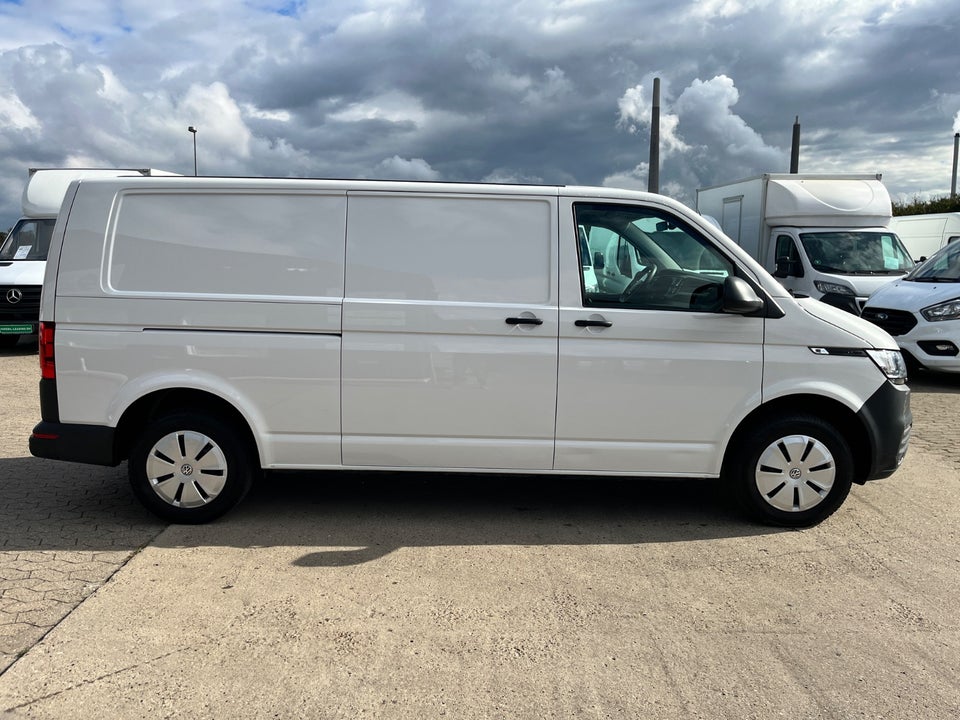 VW Transporter 2,0 TDi 150 Kassevogn DSG lang