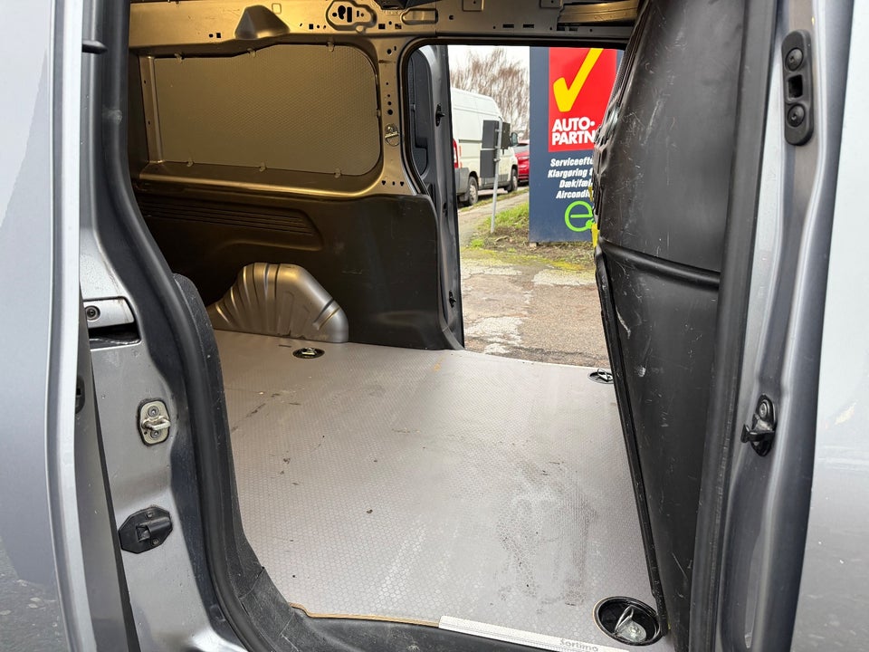 Peugeot Partner 1,5 BlueHDi 130 L2V2 Ultimate EAT8 Van