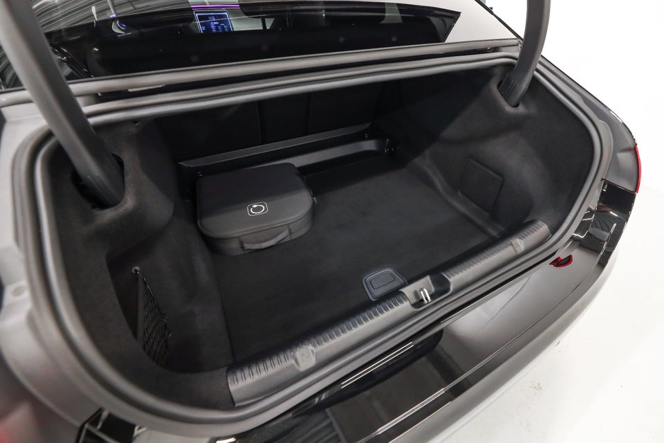 Mercedes EQE350 AMG Line 4d