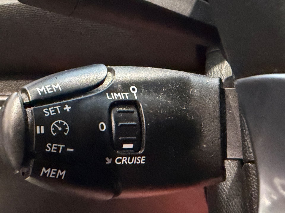 Peugeot 308 1,5 BlueHDi 130 Style SW 5d