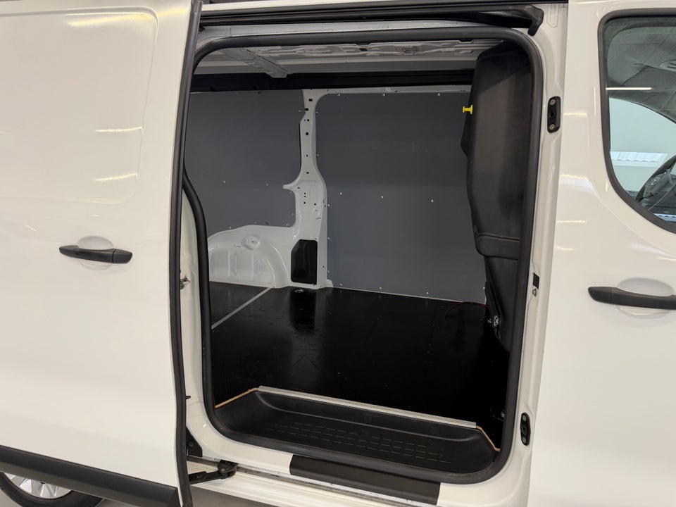 Toyota ProAce 2,0 D 120 Long Comfort Master aut. 5d