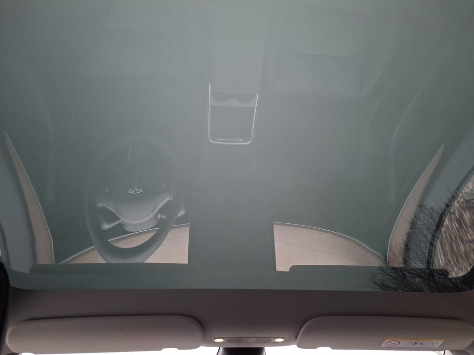 Tesla Model Y Long Range AWD 5d