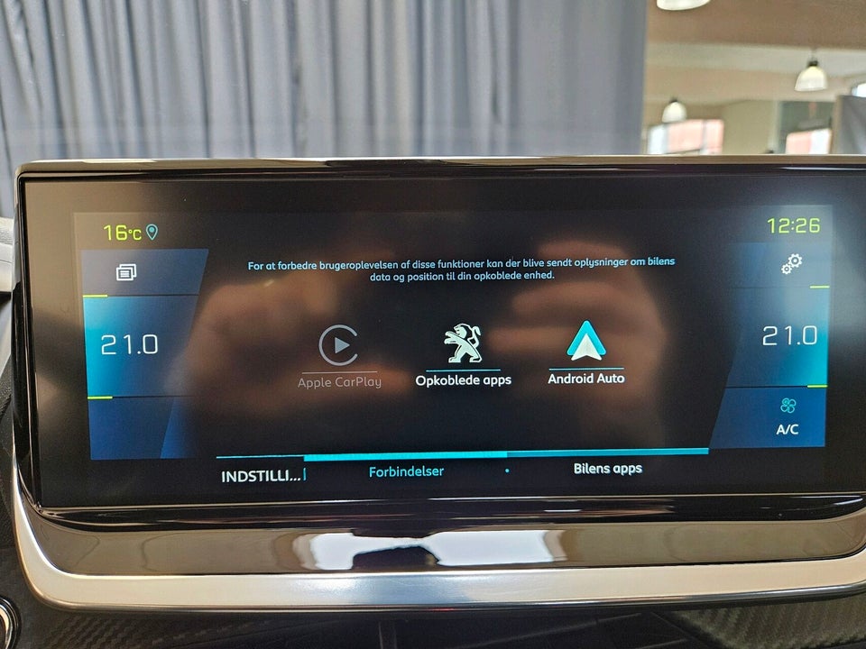 Peugeot e-2008 50 GT Sky 5d