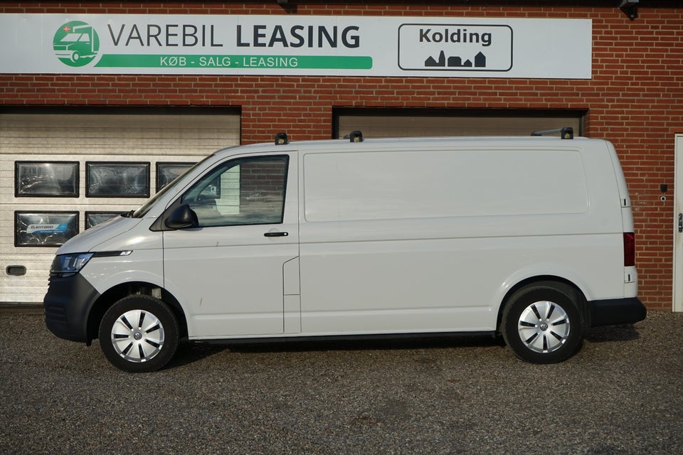 VW Transporter 2,0 TDi 110 Kassevogn lang